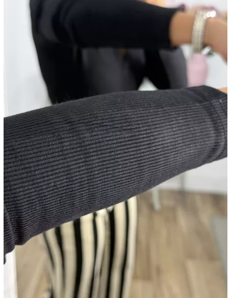 Body negro tipo polo sin botones