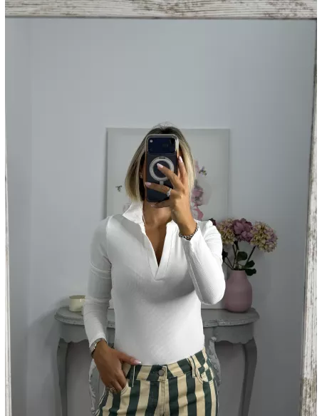 Body blanco tipo polo sin botones