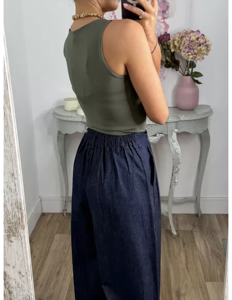 Camiseta básica licra verde escote cuadro