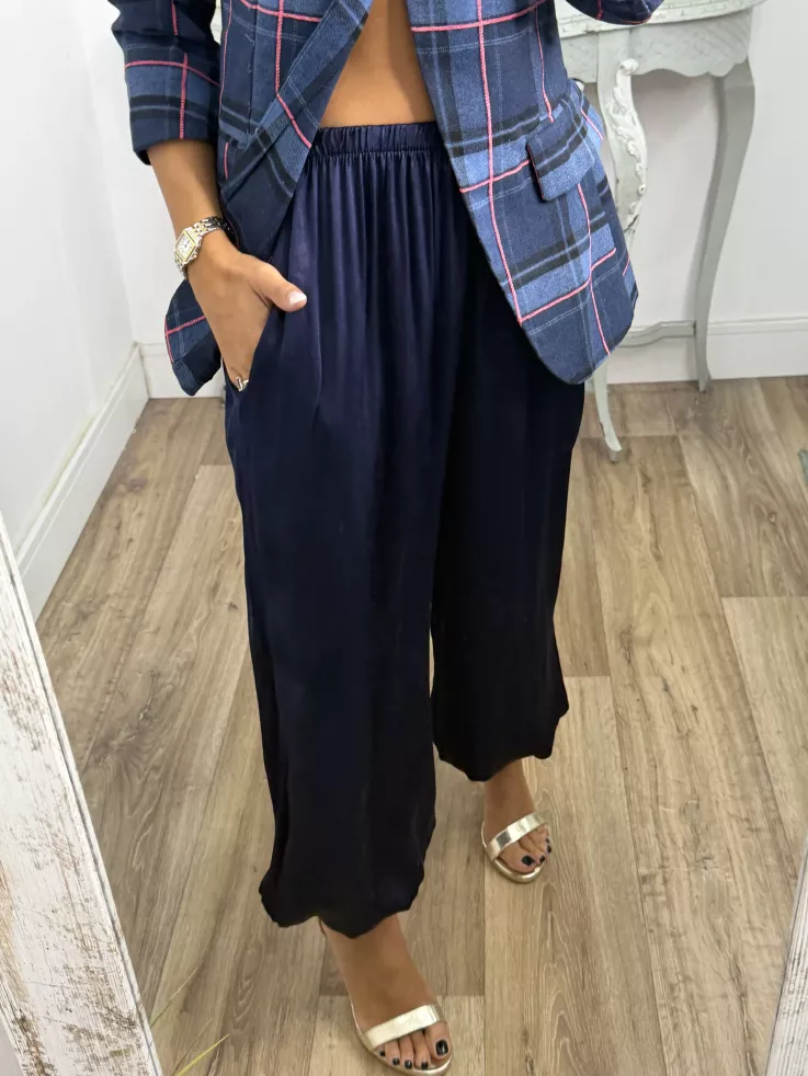 Pantalón Jimena satinado bombacho azul marino