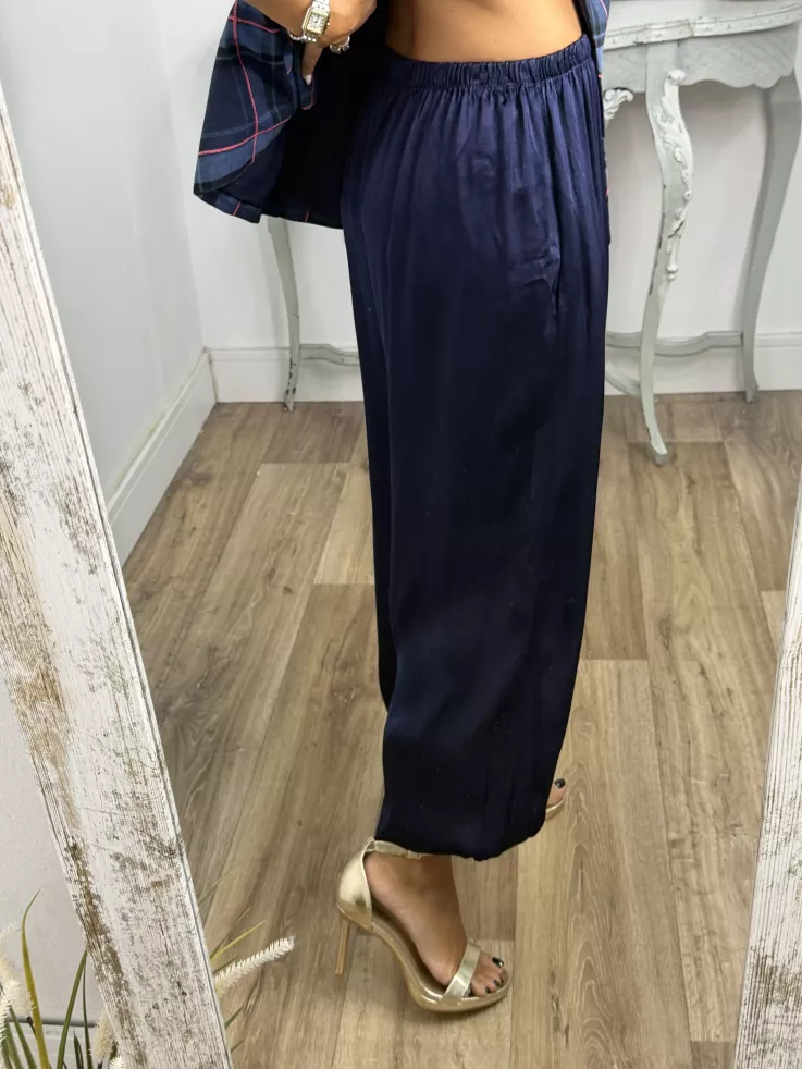Pantalón Jimena satinado bombacho azul marino