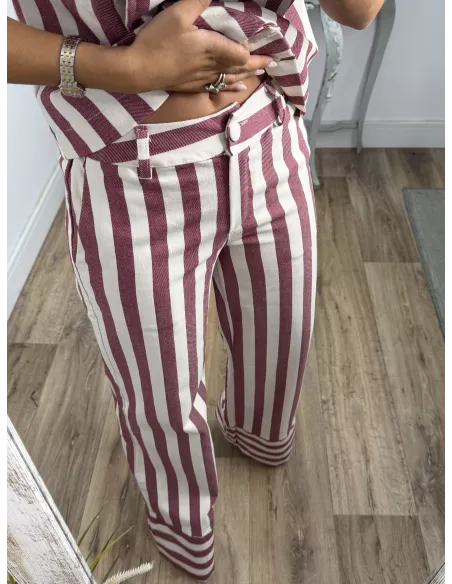 Conjunto Karen de rayas rojo y blanco