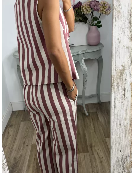 Conjunto Karen de rayas rojo y blanco