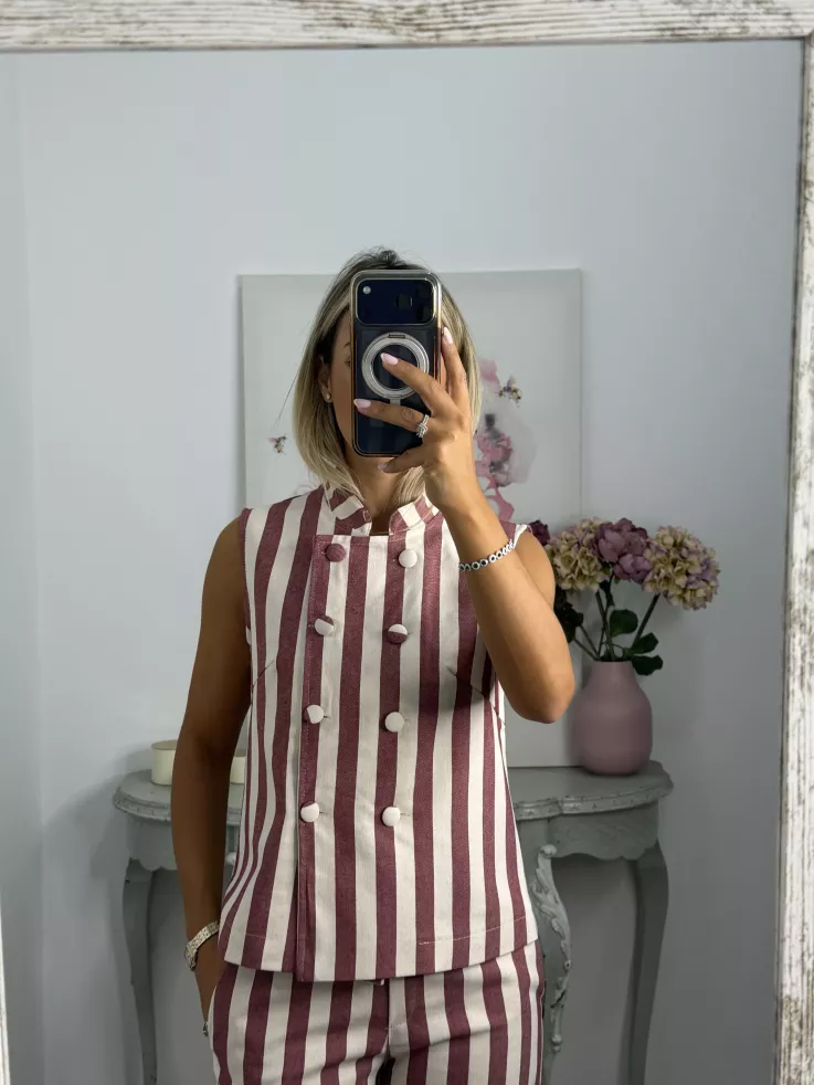 Conjunto Karen de rayas rojo y blanco