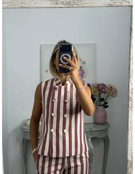 Conjunto Karen de rayas rojo y blanco