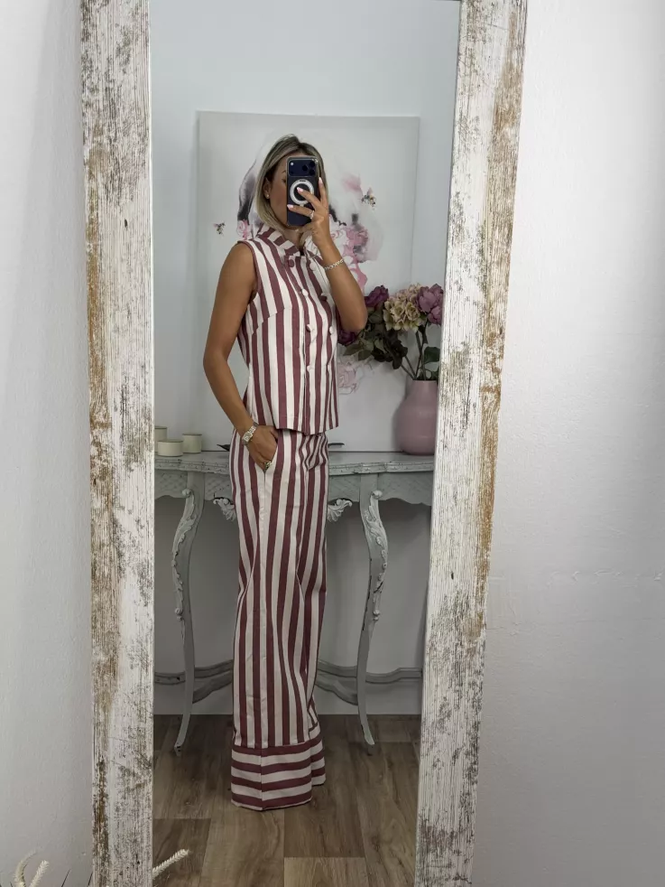 Conjunto Karen de rayas rojo y blanco