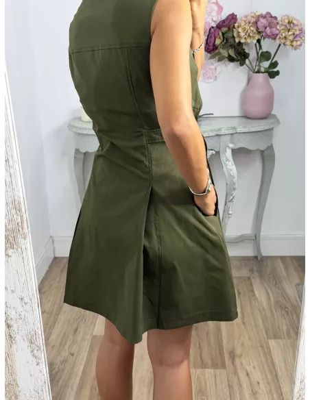 Vestido tipo gabardina verde