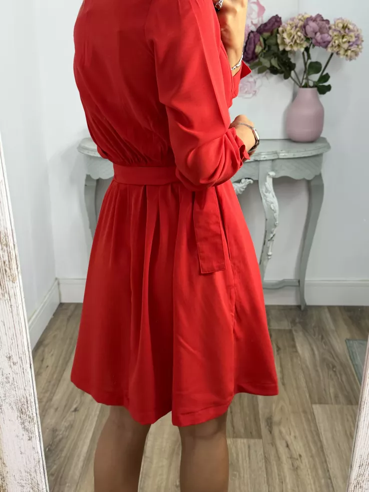 Vestido Aurora rojo con cinturón