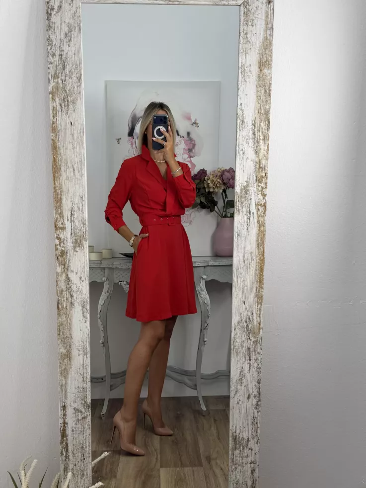 Vestido Aurora rojo con cinturón