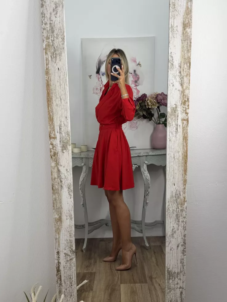 Vestido Aurora rojo con cinturón