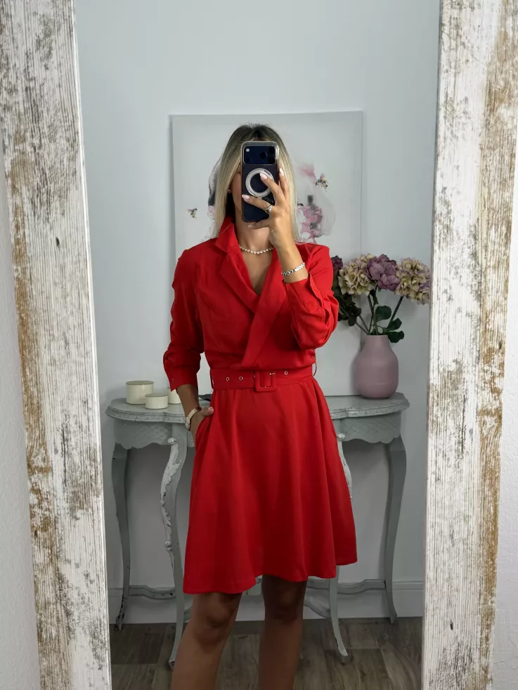 Vestido Aurora rojo con cinturón