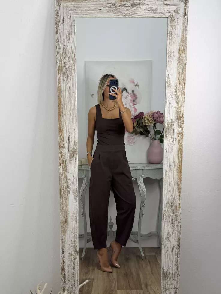 Camiseta básica licra choco escote cuadro