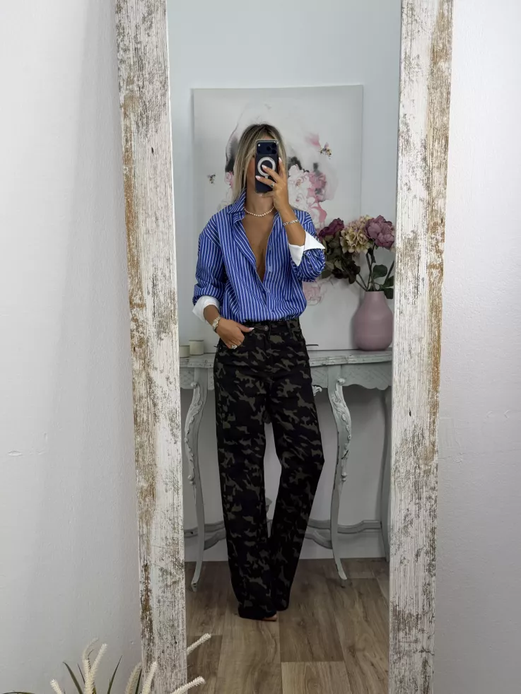 Camisa de rayas con puño ancho blanco