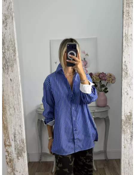 Camisa de rayas con puño ancho blanco