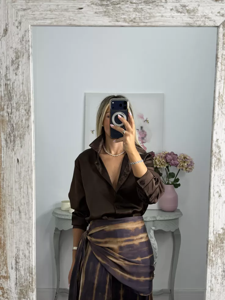 Camisa Kamelia satinada choco