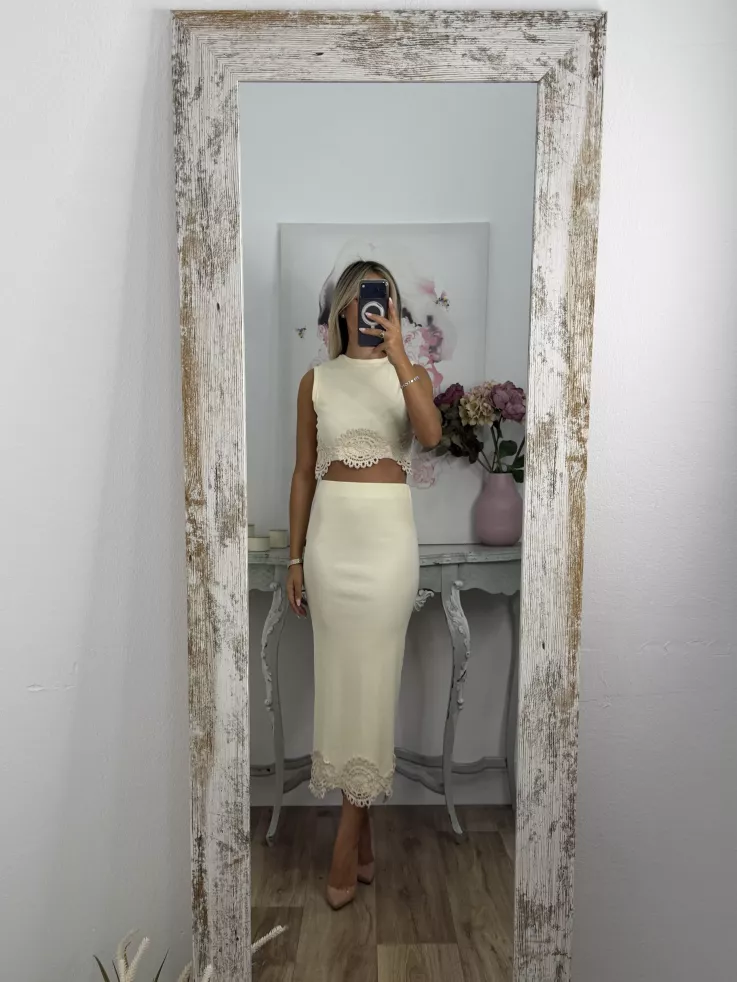 Conjunto Alicia top y falda beige