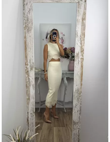 Conjunto Alicia top y falda beige
