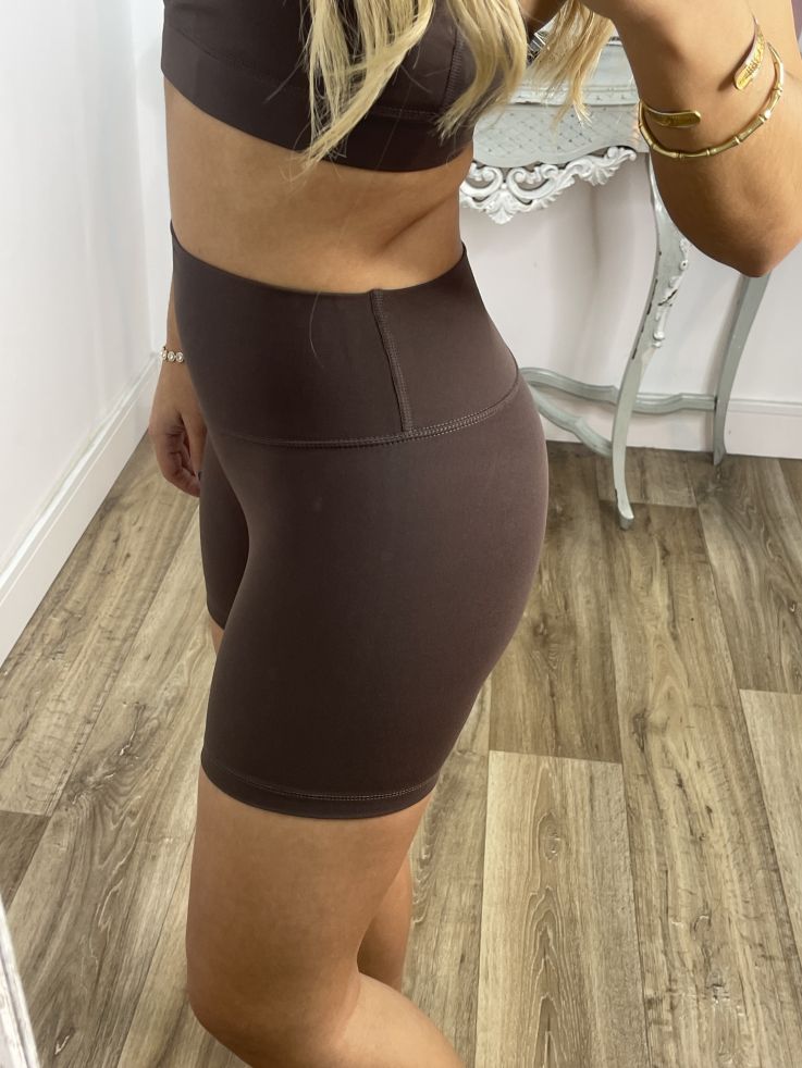 Leggins corto marrón tiro alto liso