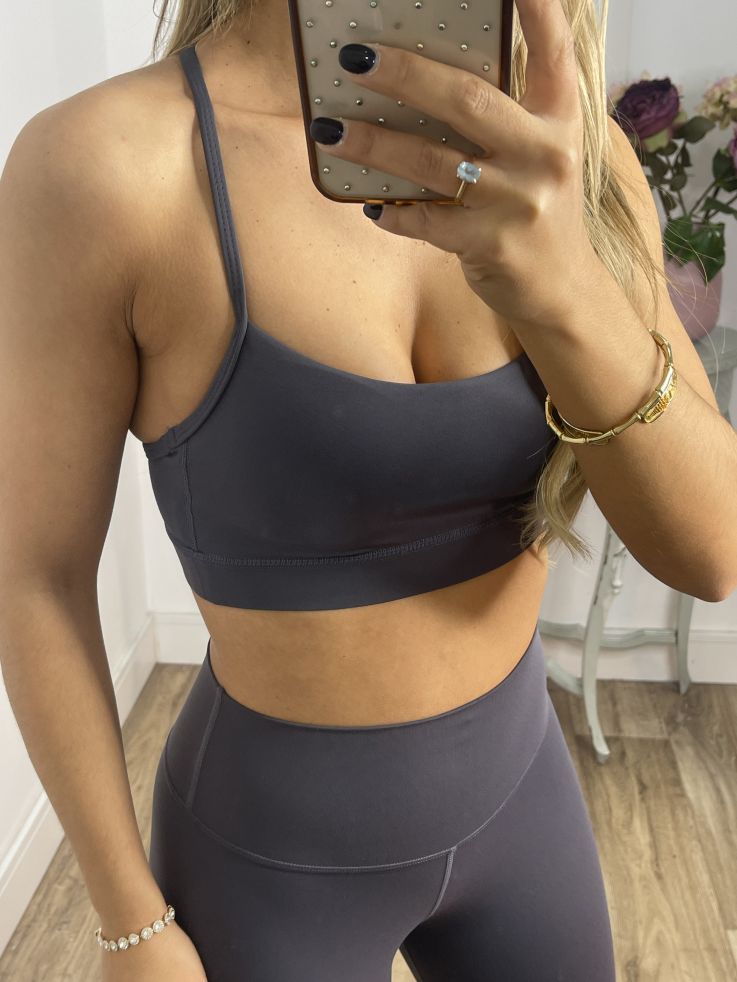 Top azul grisáceo deportivo corto