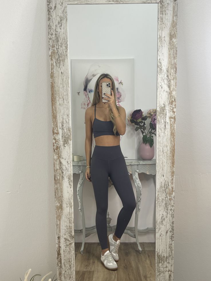 Top azul grisáceo deportivo corto