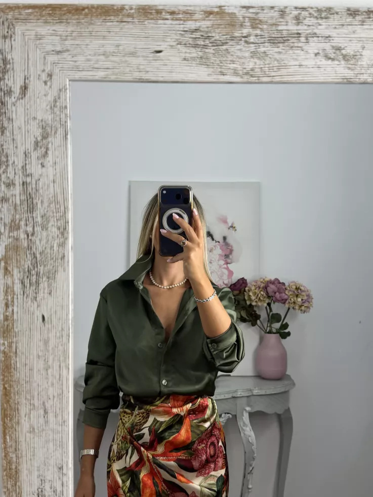 Camisa Kamelia satinada verde
