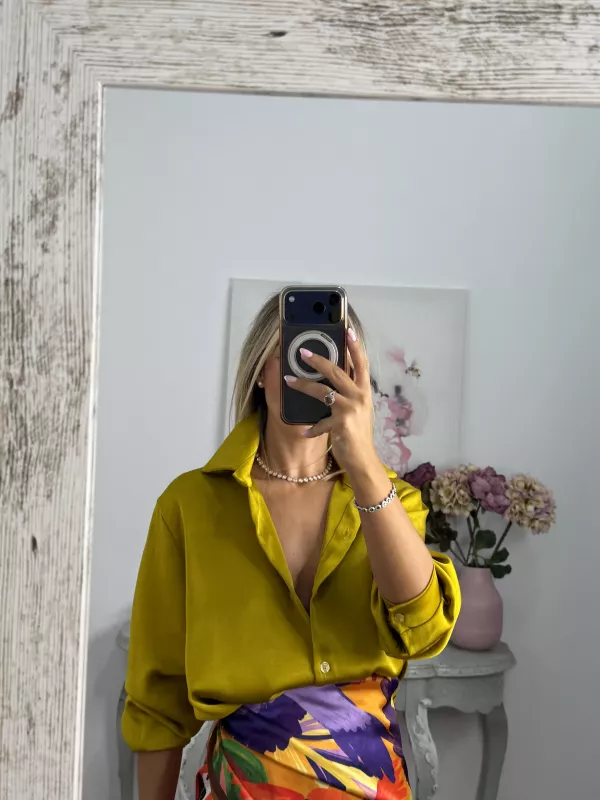 Camisa Kamelia satinada amarilla