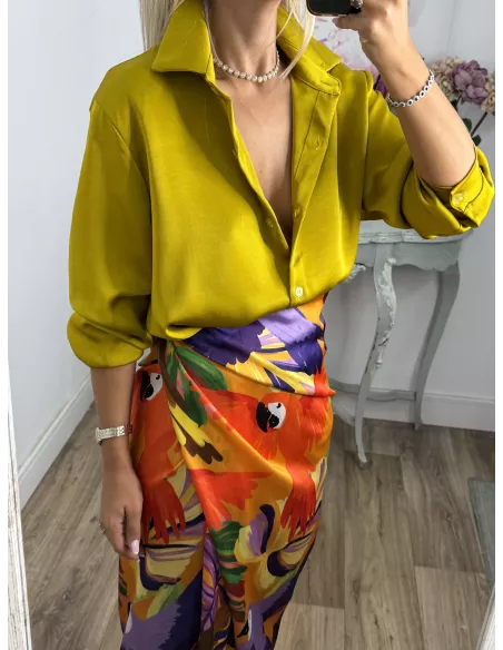 Camisa Kamelia satinada amarilla