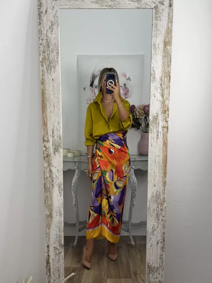 Camisa Kamelia satinada amarilla