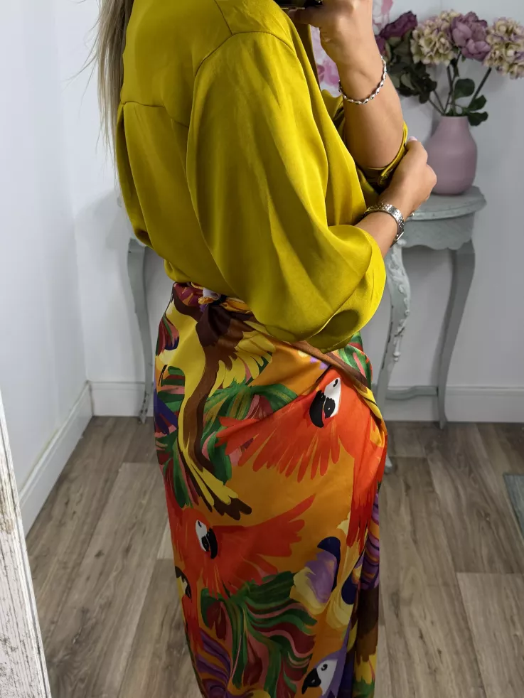 Falda pareo satinada estampado colores