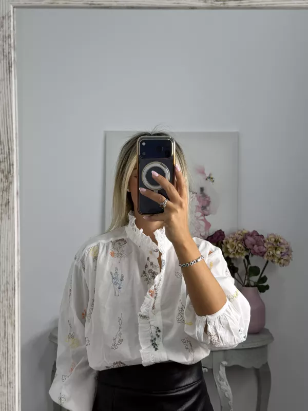 Camisa Aitana blanca bordada