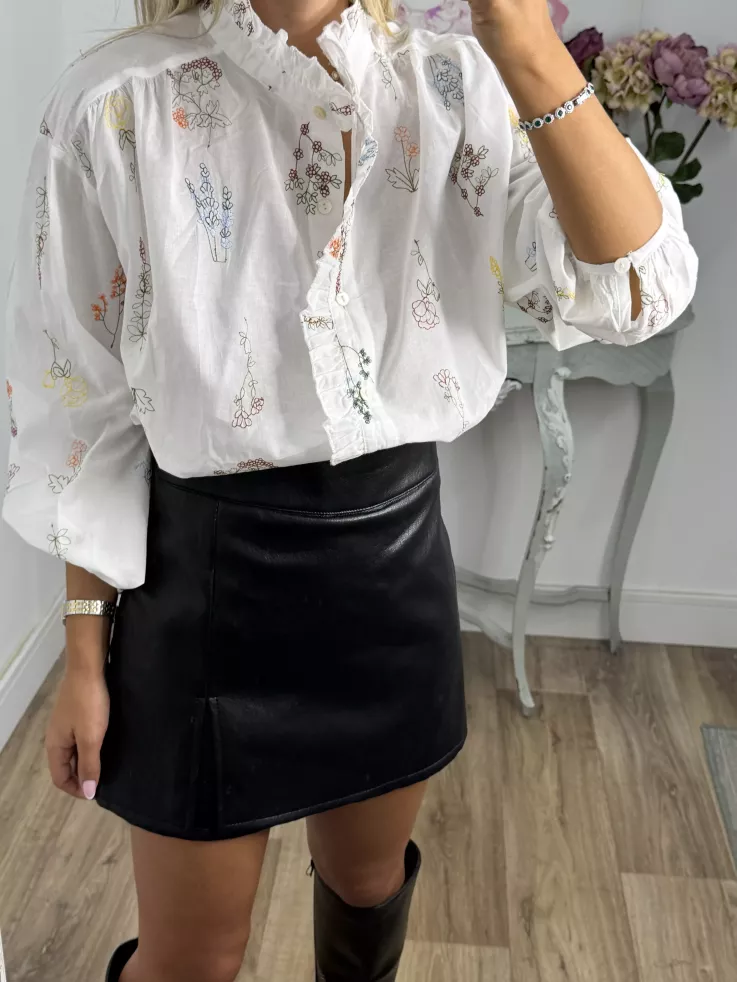 Camisa Aitana blanca bordada