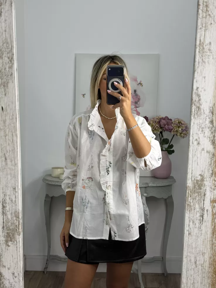 Camisa Aitana blanca bordada