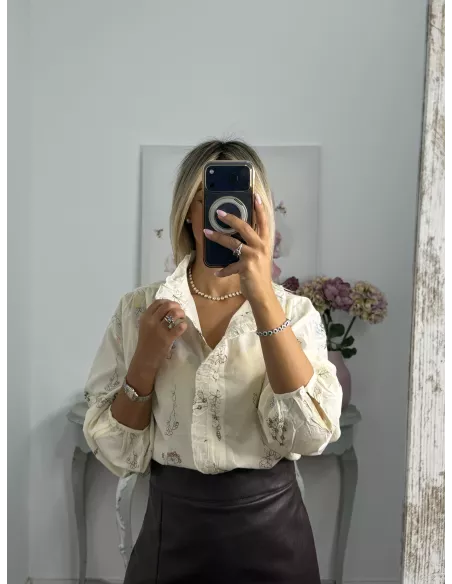 Camisa Aitana beige bordada