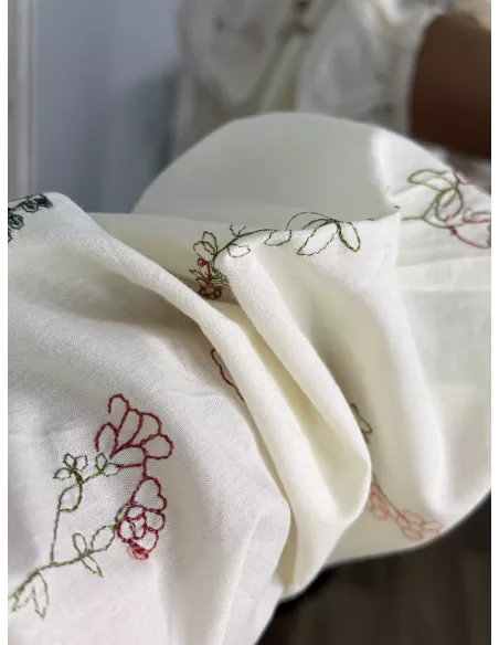 Camisa Aitana beige bordada