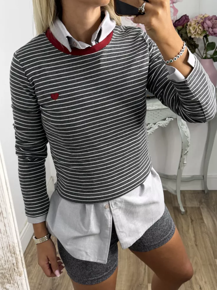 Camiseta rayas gris corazon