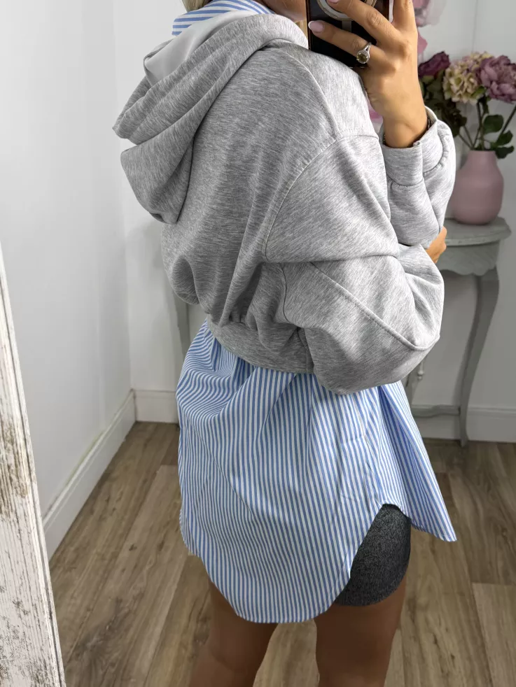 Sudadera corta gris con capucha