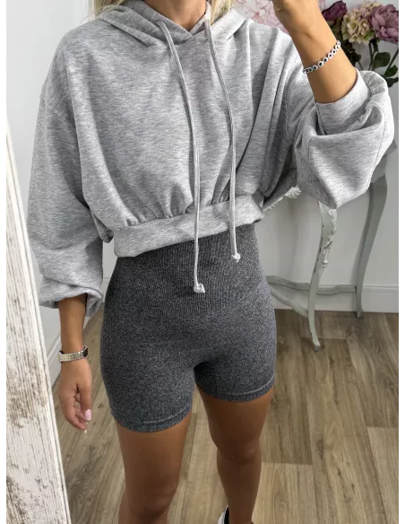 Sudadera corta gris con capucha