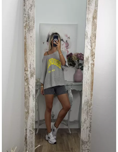 Jersey gris letras flúor amarillo