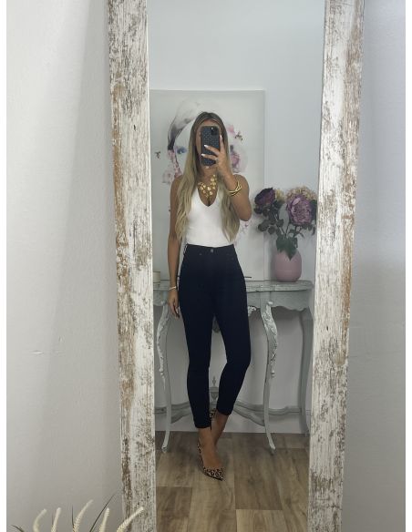 Jeans negro etiqueta roja
