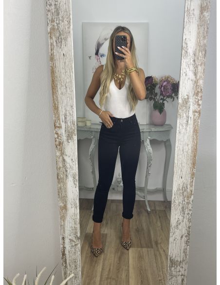 Jeans negro etiqueta roja