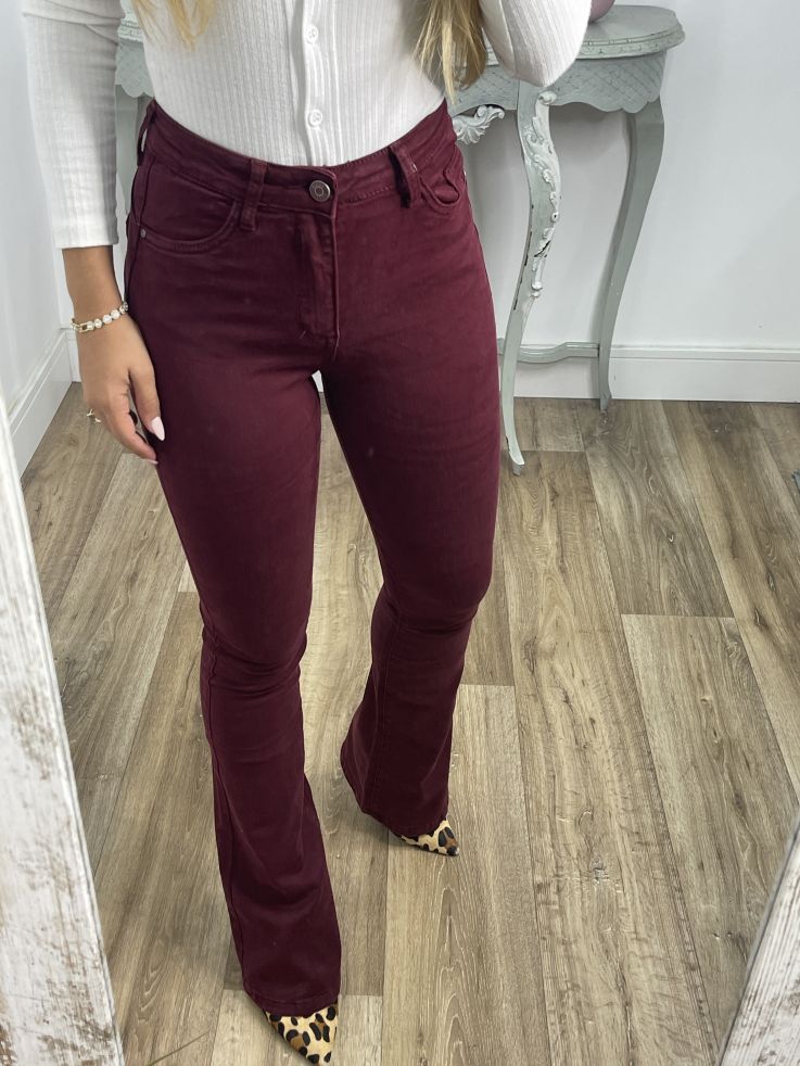 Jeans Iria burdeos de campana