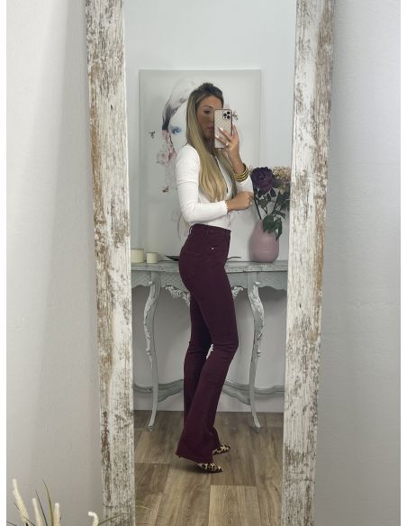 Jeans Iria burdeos de campana