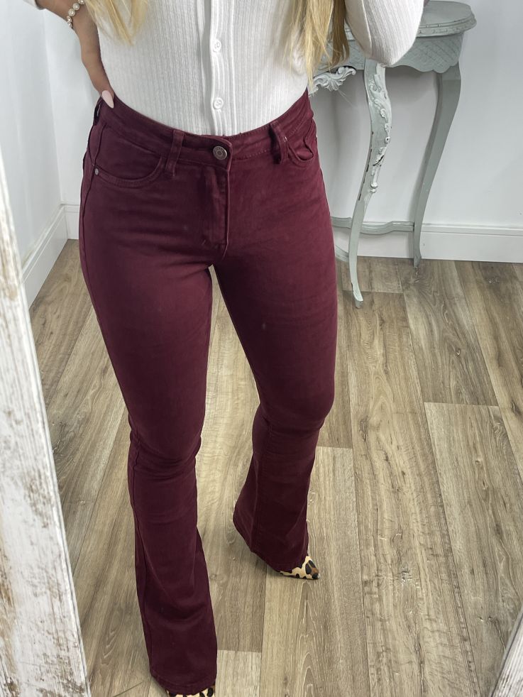 Jeans Iria burdeos de campana