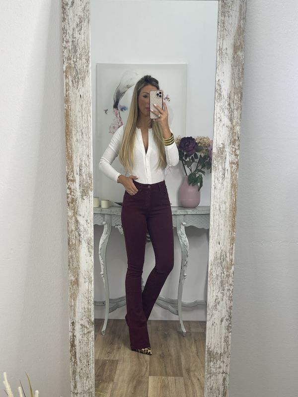 Jeans Iria burdeos de campana