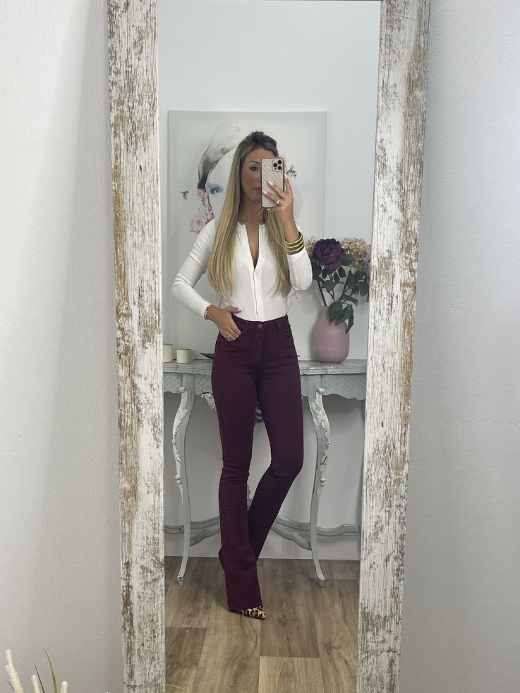 Jeans Iria burdeos de campana
