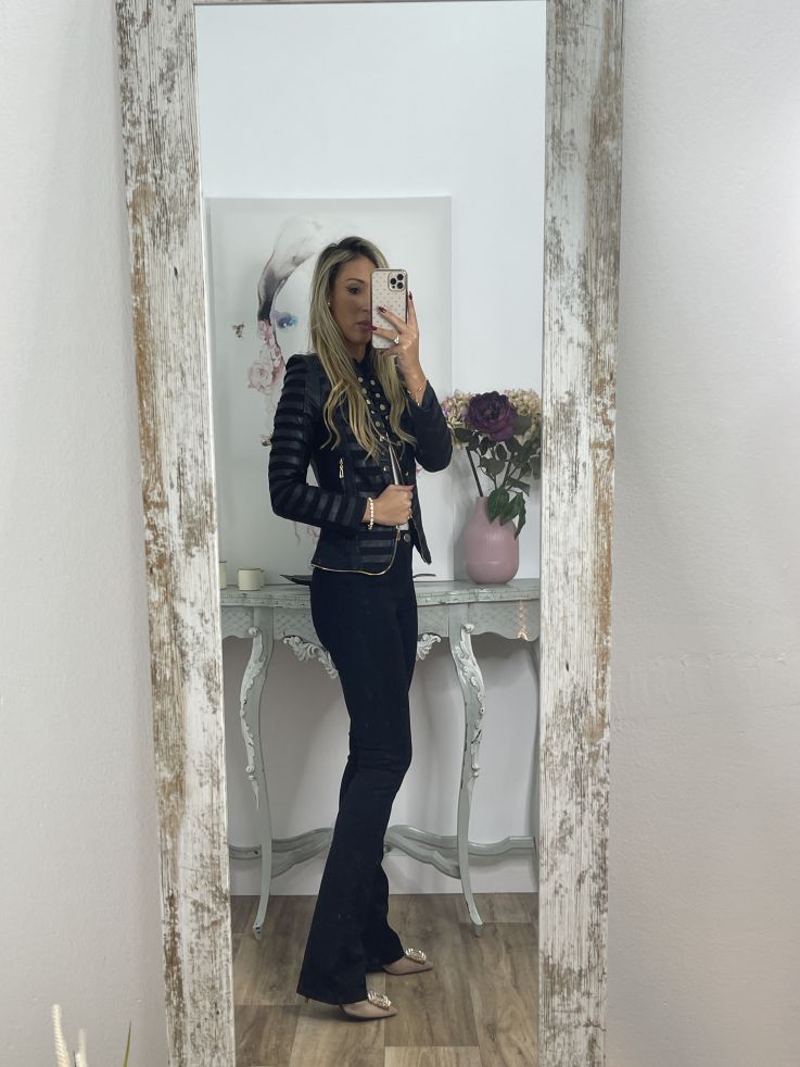 Jeans Iria vaquero negro de campana