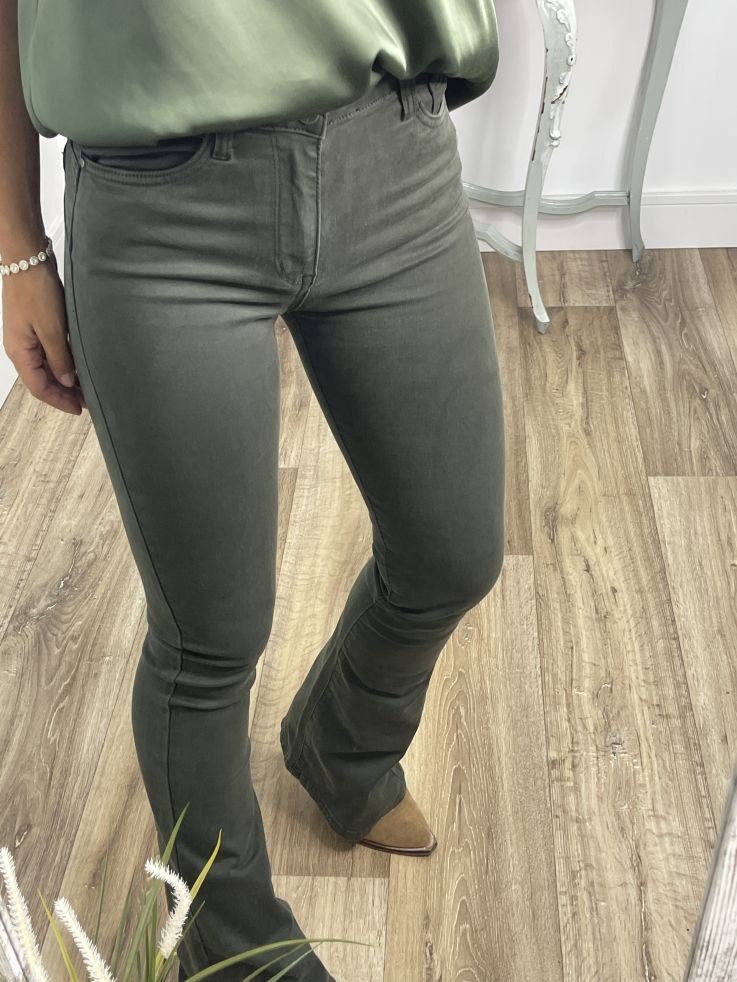 Jeans Iria vaquero verde de campana