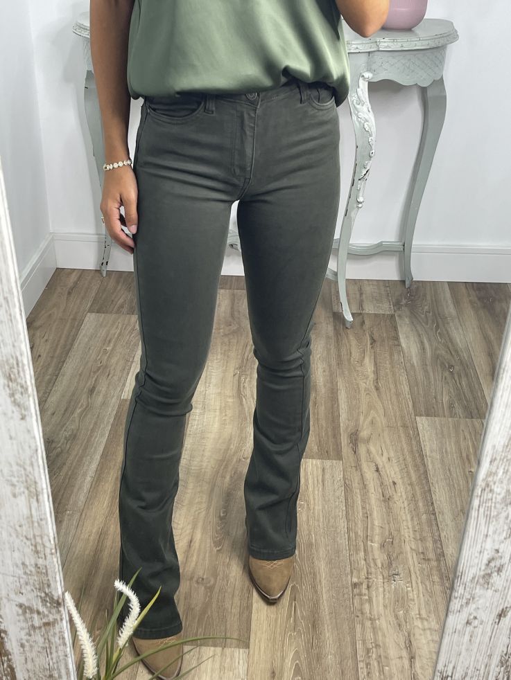 Jeans Iria vaquero verde de campana