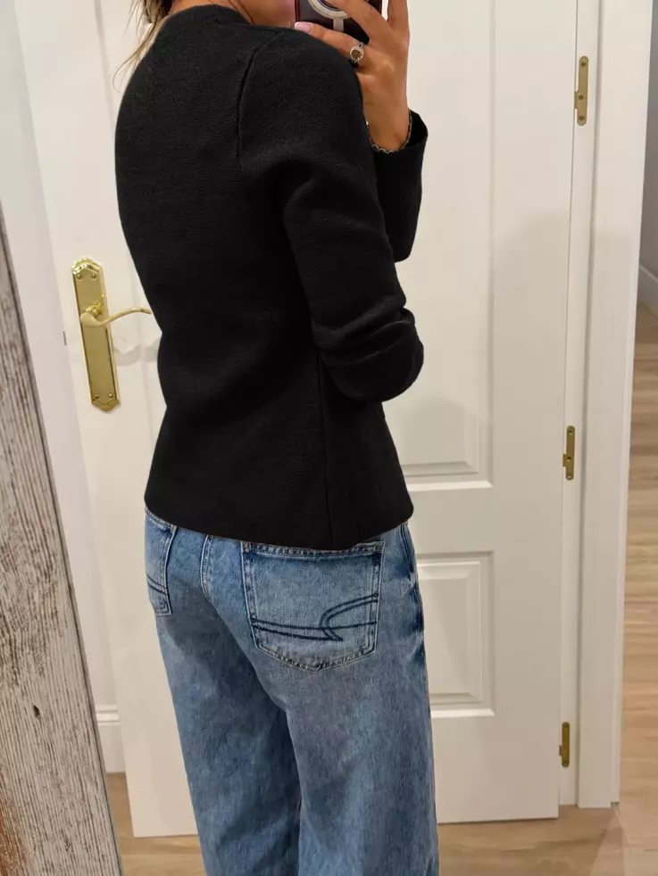 Chaqueta Nantta negra de punto cremallera
