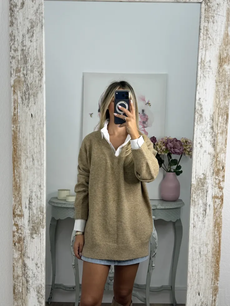 Jersey Laura cuello pico camel